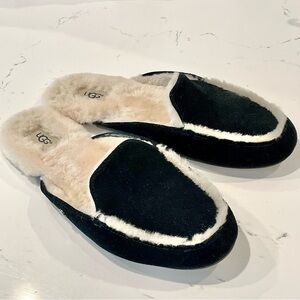 UGG® | Womens Black Suede Sheepskin Lane Slip-On Loafer Slippers | US 7